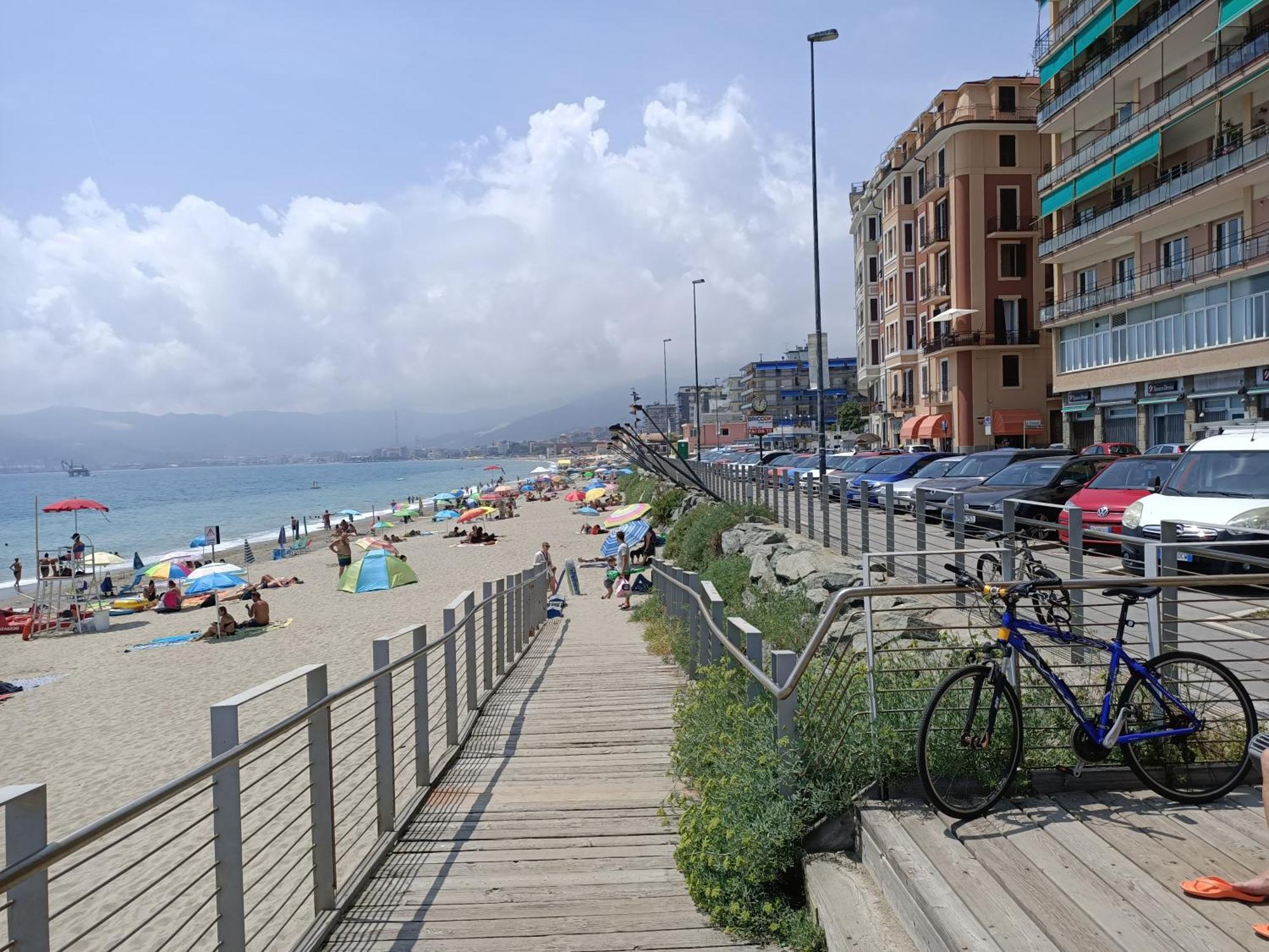 Casa Di Noemi - Seafront With Parking Apartment Savona Exterior foto